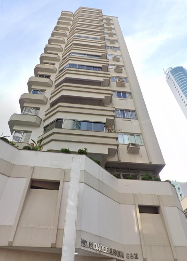 Apto Av Brasil Quadra Mar Balneário Camboriú المظهر الخارجي الصورة